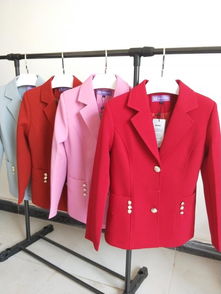 云南登紅服飾 集設計、生產(chǎn)、銷售于一體的服裝企業(yè)